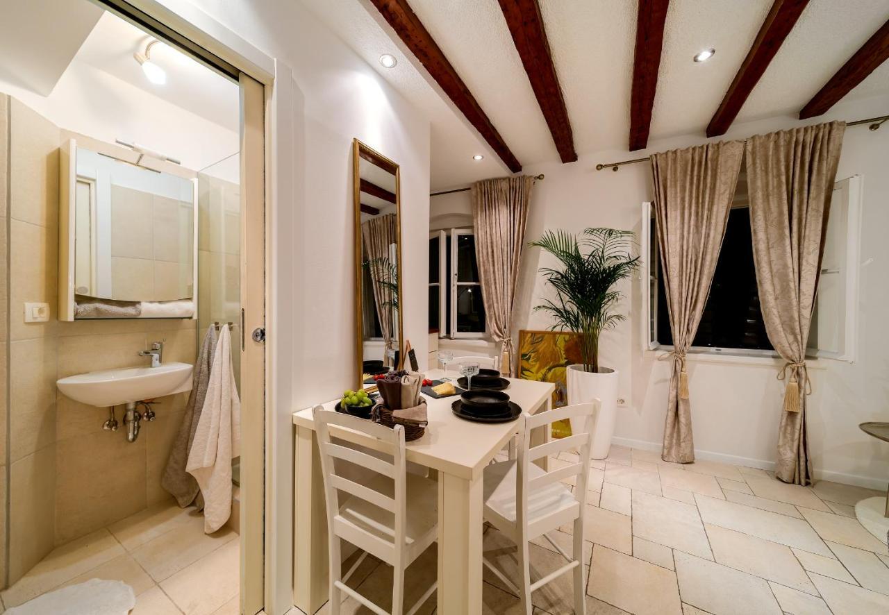 Charming Old Town Apartment Pjaca Split Luaran gambar