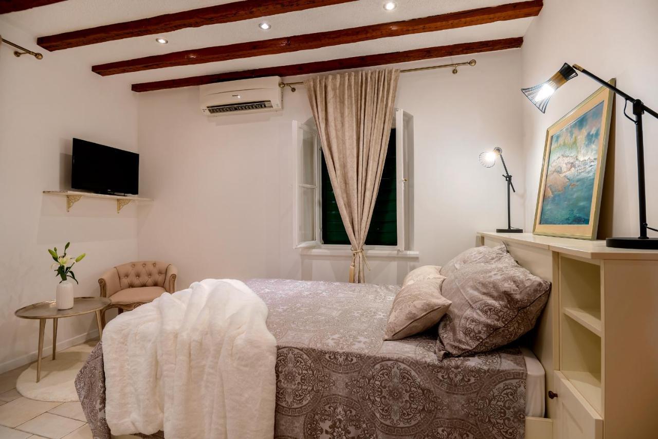 Charming Old Town Apartment Pjaca Split Luaran gambar