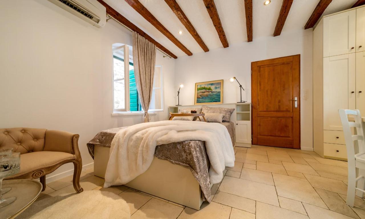 Charming Old Town Apartment Pjaca Split Luaran gambar